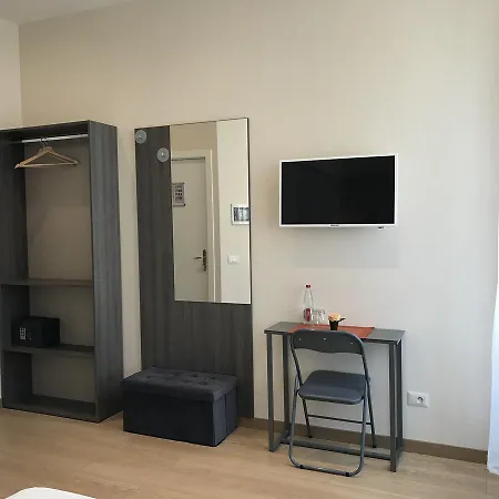 Boutique Neptune 2* Ницца