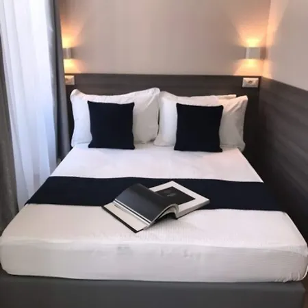 Boutique Neptune 2*
