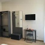 Boutique Neptune 2* Nice