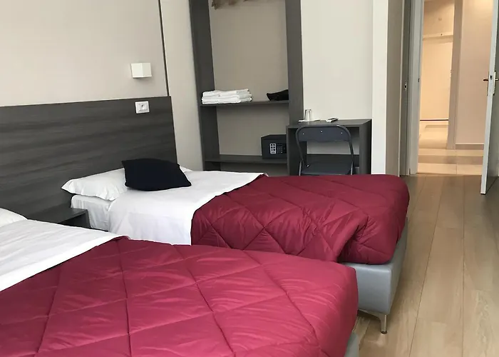 Boutique Neptune 2* Nice