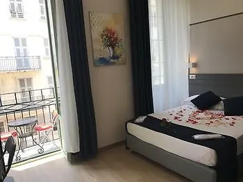 Boutique Neptune 2* Nice