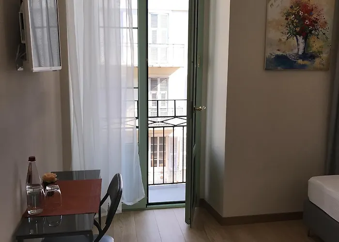 ブティック ネプチューン ホテル ニース